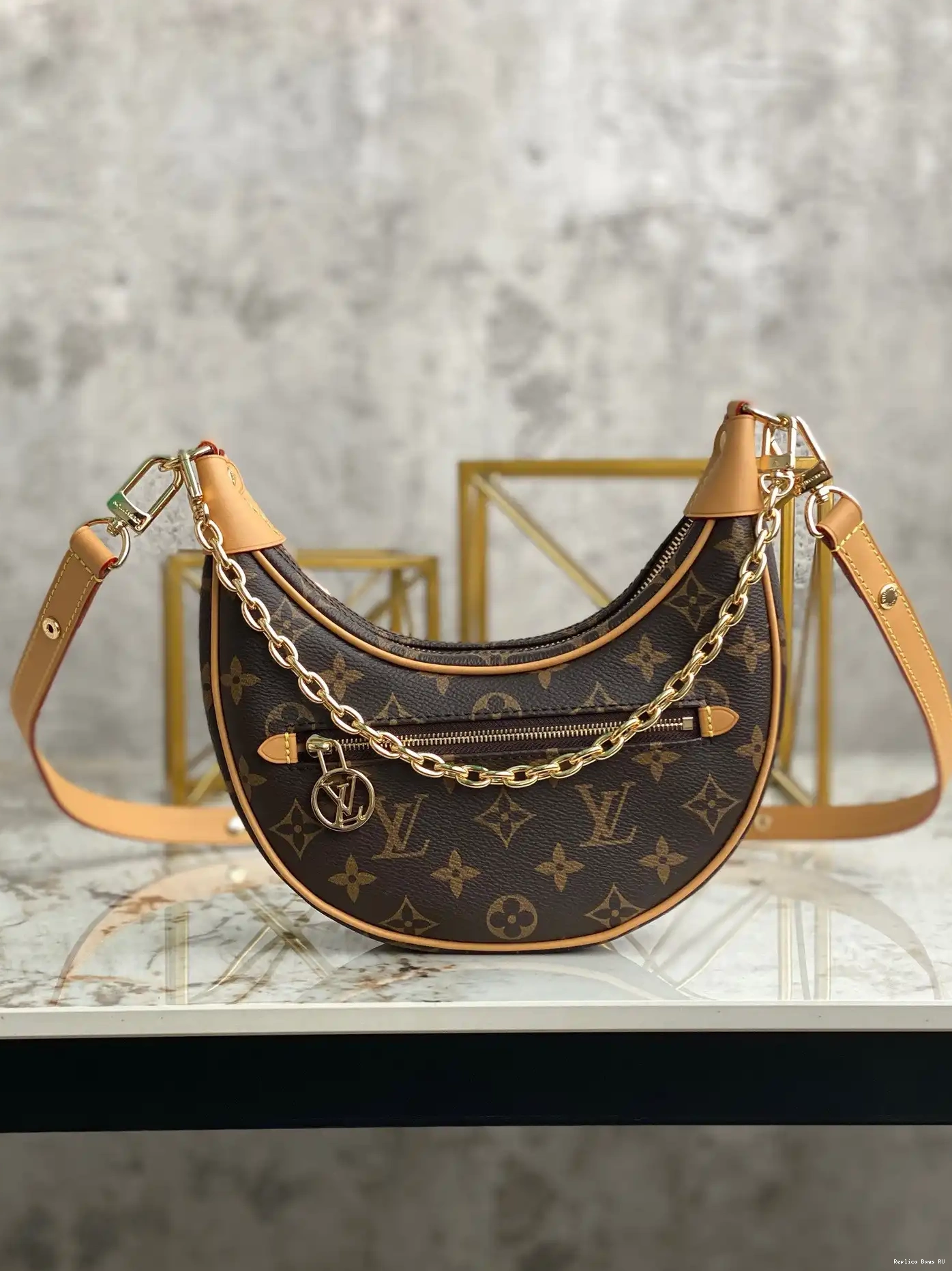VUITTON LOOP LOUIS 0531